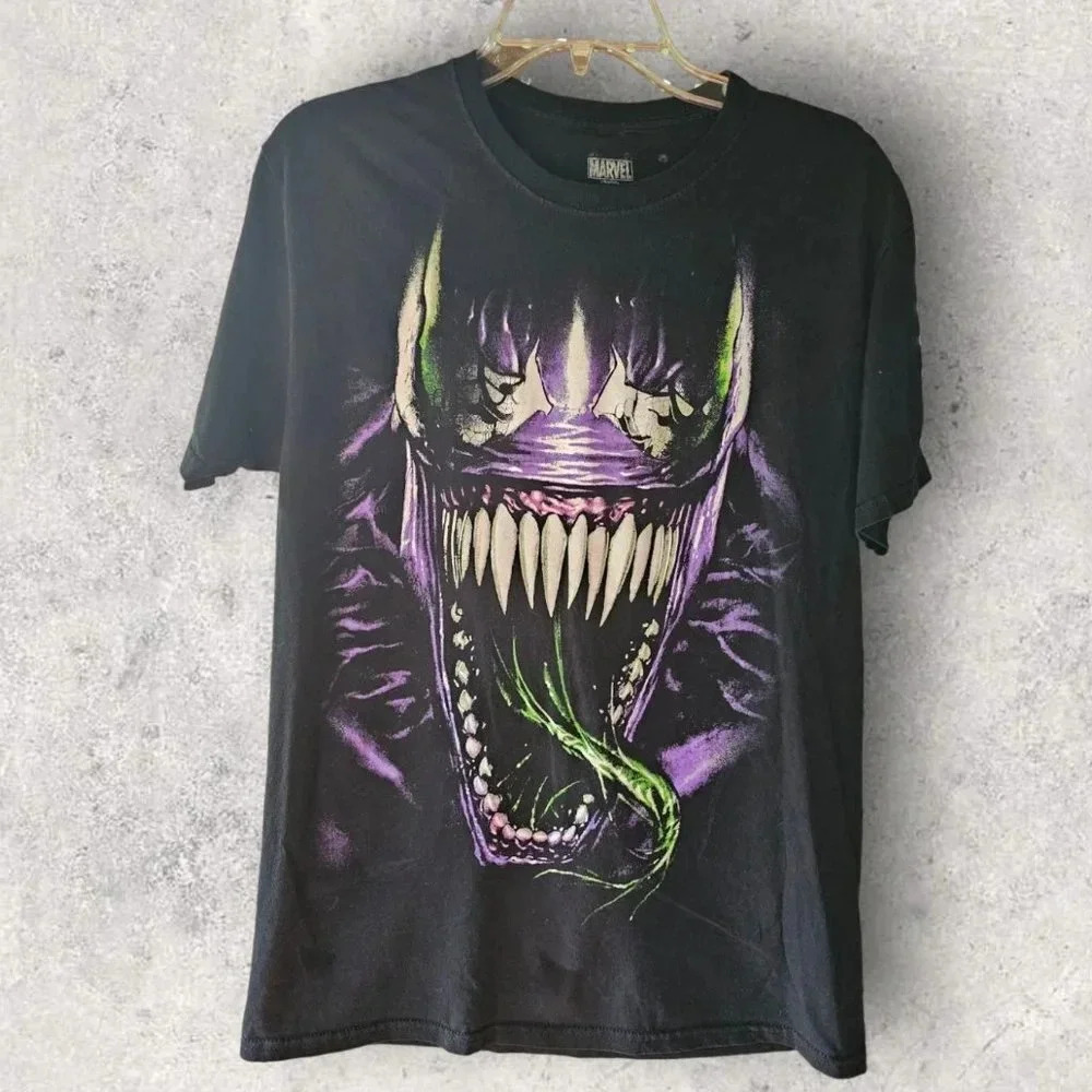Men's Black Marvel Venom Short-Sleeved Tee - Size Medium (38/40) EUC